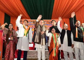 सीएम धामी ने दिल्ली में भाजपा प्रतियाशी के पक्ष में प्रचार, केजरीवाल सरकार पर बोला हमला