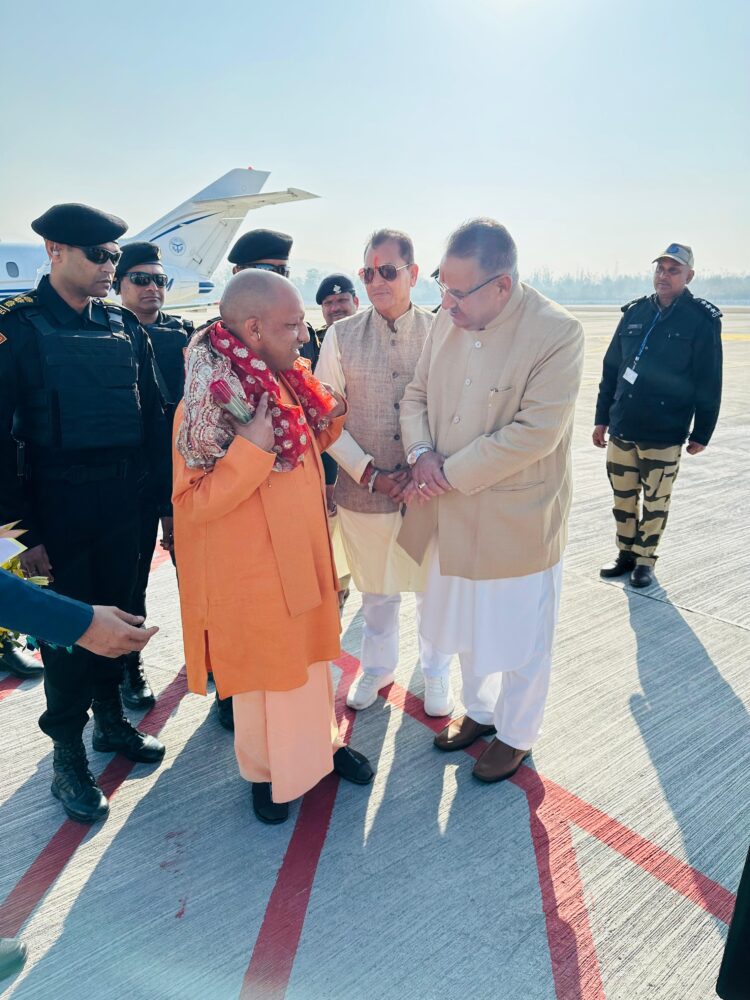 उत्तर प्रदेश के मुख्यमंत्री योगी आदित्यनाथ आज से तीन दिन तक उत्तराखंड में ,सीएम योगी आदित्यनाथ अपने पैतृक गांव पंचूर में शादी समारोह में होंगे शामिल