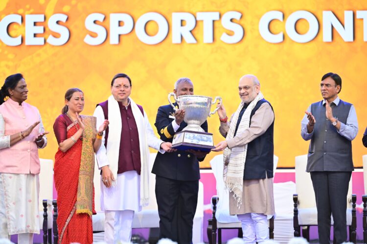 उत्तराखंड में 38 वें राष्ट्रीय खेलों का शानदार समापन हुआ, केंद्रीय गृहमंत्री, केंद्रीय खेल मंत्री और मुख्यमंत्री रहे मौजूद। अगले 39वें राष्ट्रीय खेलों के लिए मेघालय के मुख्यमंत्री को सौंपा ध्वज