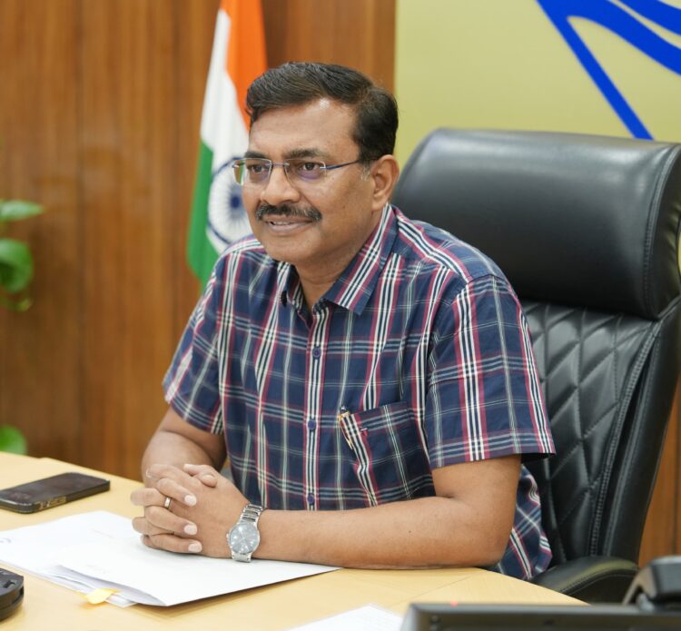 उत्तराखंड के मुख्य सचिव आनंद बर्द्धन ने ली मंडल रेल प्रबंधक मुरादाबाद एवं इज्जतनगर के साथ बैठक