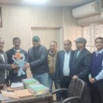 चतुर्थ श्रेणी राज्य कर्मचारी संघ ने सीएमओ देहरादून से की शिष्टाचार भेंट