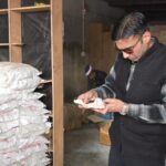 डीएम सविन बंसल की जिला देहरादून के आंगनवाड़ी केंद्रों को सामग्री आपूर्तिकर्ता गोदाम पर औचक निरीक्षण