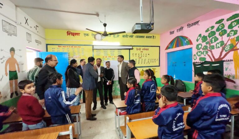 सरकारी स्कूलों में डिजिटल बदलाव: दून के 168 विद्यालयों में लगे 884 स्मार्ट टीवी