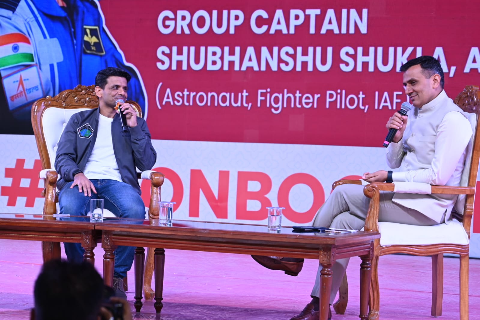 दून बुक फेस्टिवल: अंतरिक्ष यात्री शुभांशु शुक्ला ने छात्रों को किया प्रेरित, पांचवें दिन दिखा उत्साह 