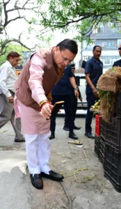 सीएम धामी का औचक निरीक्षण, वीडियो कॉल पर अधिकारियों की लगाई क्लास