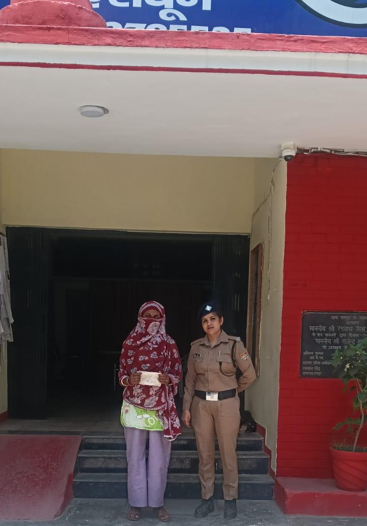लगभग डेढ़ लाख रुपये मूल्य की 5.02 ग्राम स्मैक के साथ एक महिला तस्कर को पुलिस ने किया गिरफ्तार