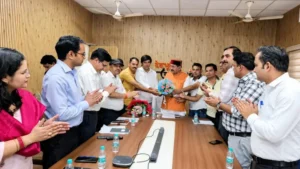 पंचायती राज अधिनियम में प्रस्तावित संशोधन का विरोध, मंत्री को सौंपा ज्ञापन