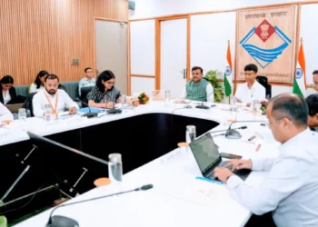 नीति आयोग के सदस्य डॉ एम श्रीनिवास एवं उनकी टीम का मुख्य सचिव आनंद बर्धन ने किया स्वागत, प्रमुख सचिव डॉ आर मीनाक्षी सुंदरम ने राज्य की प्रगति का दिया प्रेजेंटेशन