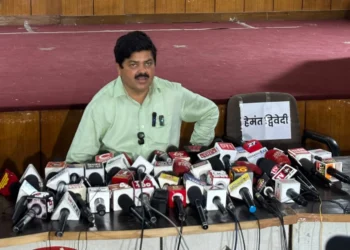 बद्रीनाथ चढ़ावा विवाद: बहस की चुनौती देकर नहीं पहुंचे हेमंत द्विवेदी, खाली कुर्सी के सामने गणेश गोदियाल का बड़ा पलटवार