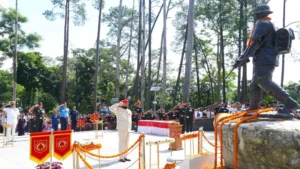 कारगिल विजय दिवस पर द्वारीखाल के शहीद पार्क में कांग्रेस ने वीर शहीदों को दी श्रद्धांजलि।