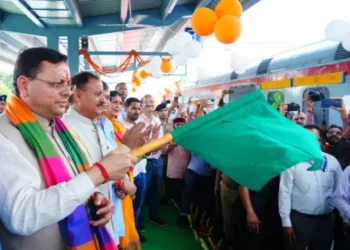 उत्तराखंड: सीएम पुष्कर सिंह धामी ने हर्रावाला से सोमनाथ के लिए विशेष रेल यात्रा को दिखाई हरी झंडी, 700 श्रद्धालु हुए रवाना