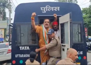 रुद्रपुर जिला अस्पताल में विशेषज्ञ डॉक्टरों की कमी का मुद्दा गरमाया, पूर्व विधायक ठुकराल समर्थकों समेत हिरासत में