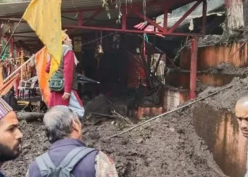 कल्पेश्वर महादेव मंदिर परिसर में भारी भूस्खलन, 25 लाख की संपत्ति को नुकसान; बड़ा हादसा टला
