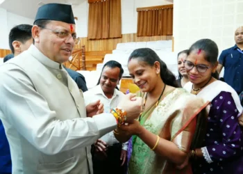 मुख्यमंत्री को महिलाओं ने बांधा रक्षा सूत्र, मुख्यमंत्री ने दी सभी को रक्षा बन्धन की शुभकामनाएं