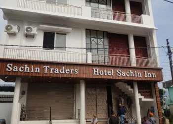 ऋषिकेश-डोईवाला में तीन भवन सील, स्वीकृत नक्शे से विचलन और बिना अनुमति निर्माण पर कार्रवाई