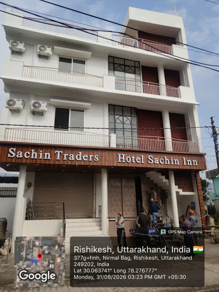 ऋषिकेश-डोईवाला में तीन भवन सील, स्वीकृत नक्शे से विचलन और बिना अनुमति निर्माण पर कार्रवाई